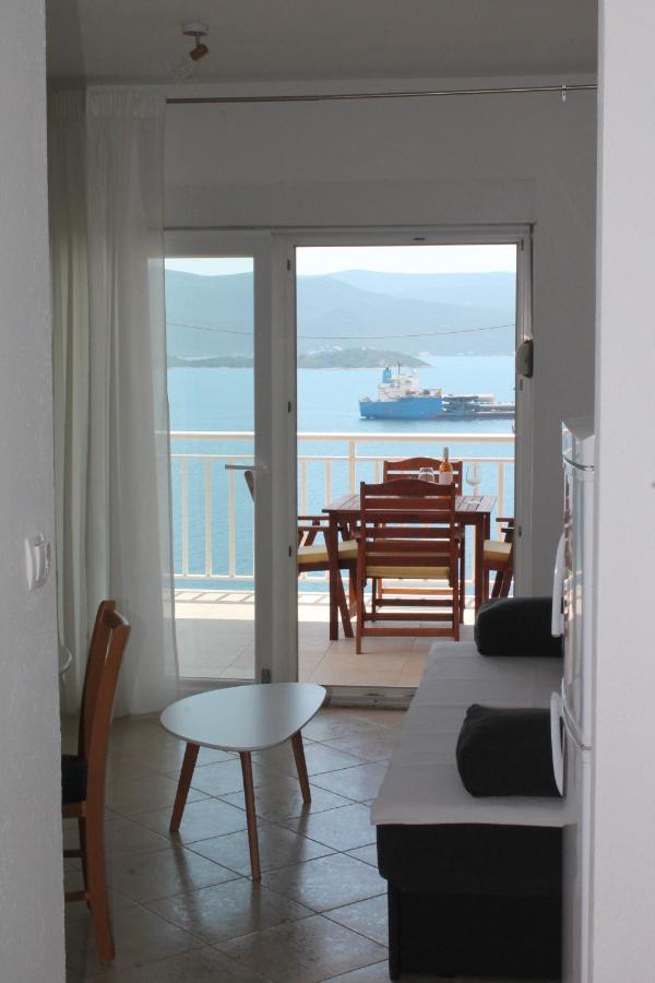 Appartement Bella Vista à Komarna Extérieur photo